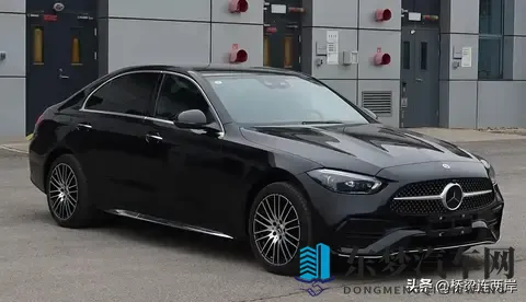奔驰C级降价前兆？全系20T回归，功率150kW诚意不足-3