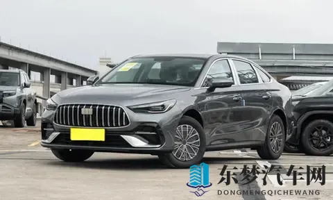 吉利新车上市，限时688万起，油耗28L，标配400V快充！-1