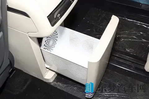 新款比亚迪夏正式上市，限时1968万起，纯电续航100_218km-2