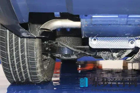 方盒子造型+空气悬架，纵横G700表现如何？-2