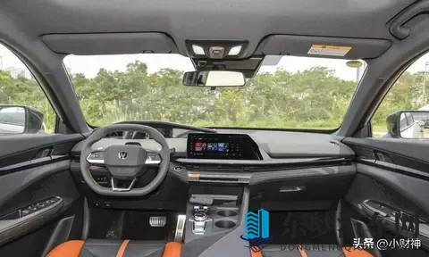 预算10万想买拉风钢炮轿车？这3台车性能、颜值、空间全都有！-3