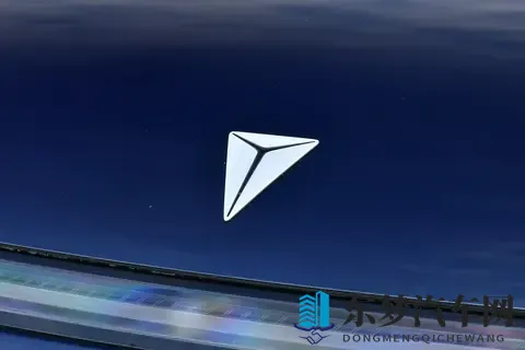 华为辅助驾驶+零重力座椅，大6座SUV这台深蓝S09如何？-1