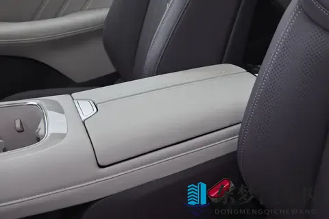 深度体验深蓝 S07 2026 款：续航与驾感新诠释-3