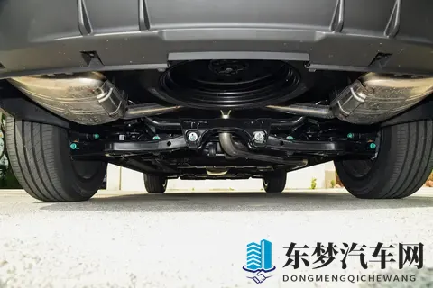 999万起买七座SUV,能装能省,还越级豪华?-1