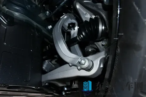 被喷“没诚意”？深蓝S09能滑能制冷，空气悬架不颠老人孩子？-1