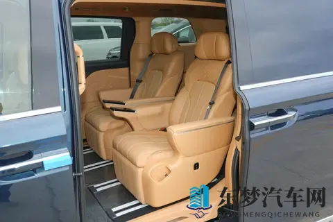 一周体验:26款岚图梦想家PHEV,能同时兼顾家用和商务吗?-3