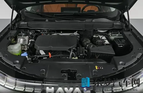 拉长轴距迫不得已，全新哈弗H6L设计挺新颖，15T动力有点不足？-3