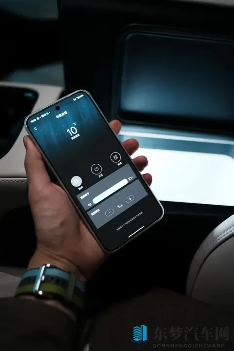 Japan丰满极品老师Hp：日本丰满教师性感魅力无限