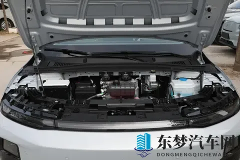 家庭选电车不纠结,10 万级零跑 B01 实用又靠谱!-3