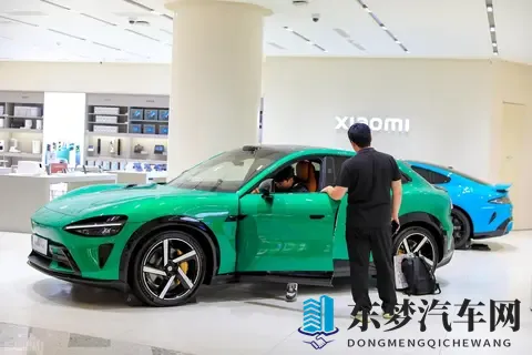 商业利益的驱动失衡：为何小米汽车的创新光芒照不进某些媒体？