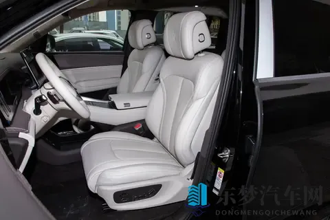 家庭出行新选择：深蓝S09与腾势N9，空间与智能的双重体验之旅-1