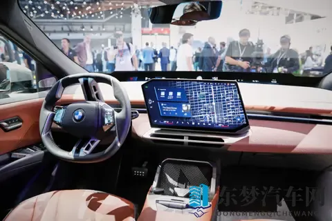 新款宝马iX4 Coupe SUV抢先看：基于Neue Klasse平台打造