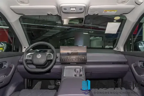 17万预算想买中大型SUV，这款车增程系统+5座布局，适合家用