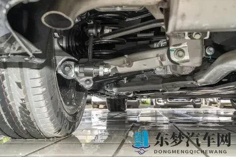 阿维塔06:华为加持,内外兼修,年轻人的第一台车选它准没错-3