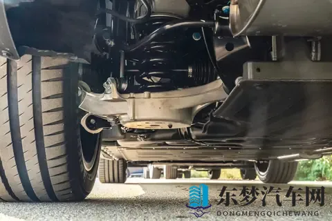 家用SUV新标杆！限时不到16万，比理想L8大，带全家出游不局促-2