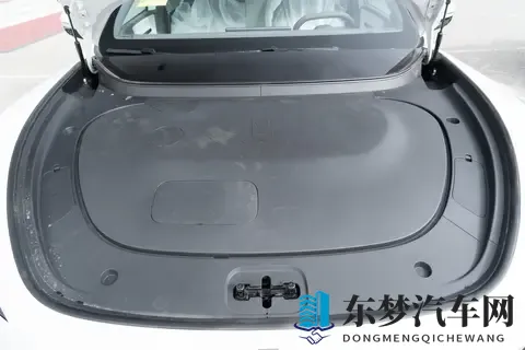 阿维塔06不玩虚的：华为ADS 4，再配上空气悬架，20万级还有对手？-2