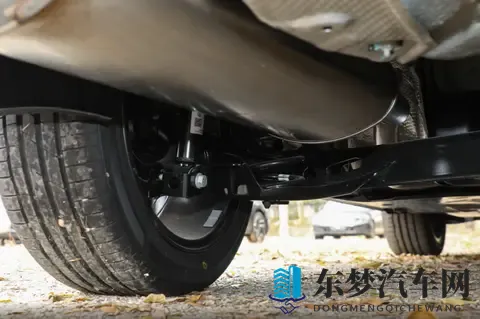 新款宝来上市，售价不变，15T动力总成保留，6个喇叭减配成了4个-1