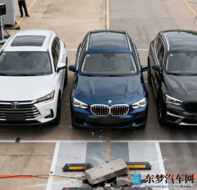 黑人aV：豪华SUV新宠亮相，未来感十足，性能强劲！-1