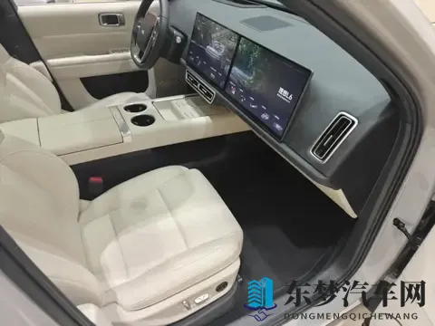 理想L6：男女老少通吃，客户共同点是没有6座需求-3