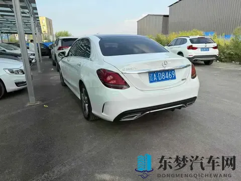 150项顶配标配!智己LS9 3228万起,旗舰大六座-1