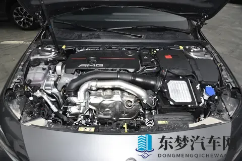 奔驰 A 级 AMG 怎么选？基础款 vs 改款，哪款最有性价比？-2