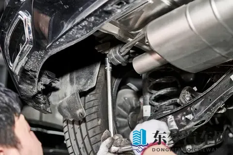 开车10年后才懂得，保养不只是勤换机油就可以，都是吃亏换的经验-2