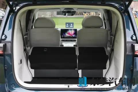 高端商务MPV选购分析，26款岚图梦想家 VS 极氪009-2