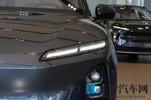 30万级SUV里,终于有一台让BBA车主心动的电车了-1