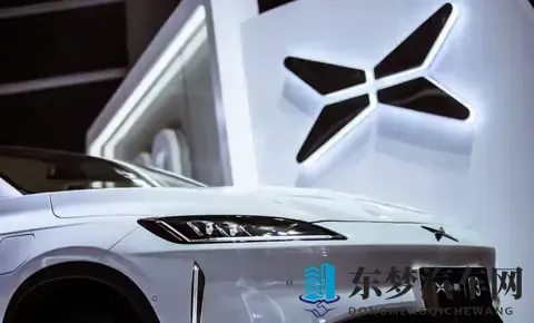 89万买飞行汽车！何小鹏掀桌子：AI才是王炸，五强之争已无退路？-1