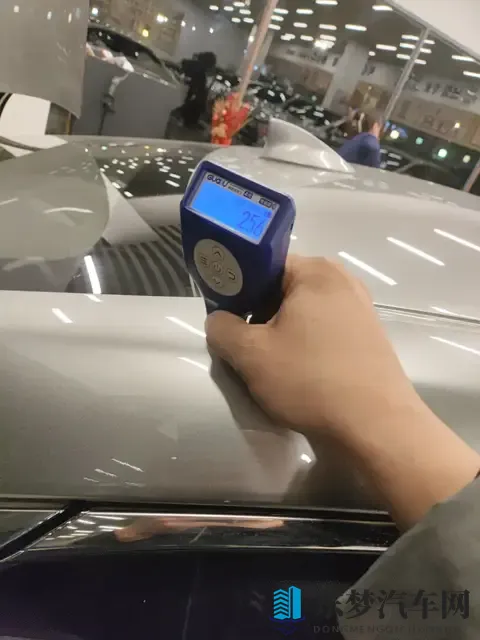 梅金瓶之2浴室狂欢：豪华车展盛况空前，速度激情一触即发