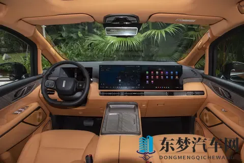 家用MPV推荐！7座布局，纯电+混动，续航700km，魏牌高山7-2