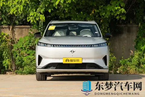 东风eπ008五座版：设计大气、空间宽敞、配置丰富，值得一看-2