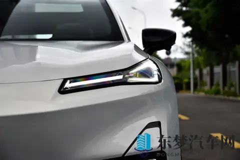 家用选车，我为什么推荐深蓝S05长续航版？-3