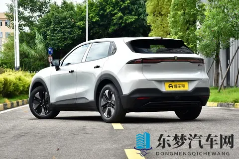 15 万级纯电 SUV 卷疯了！深蓝 S05 620Ultra，续航 、空间、智能全到位-3