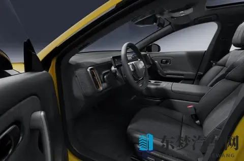 无框玻璃+翻毛皮+大床模式,零跑Lafa5内饰首曝,够运动还实用-1