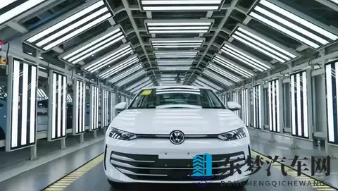 发光标+贯穿灯！朗逸Pro酷似小帕萨特，车长增42mm，月销稳定2万+-1