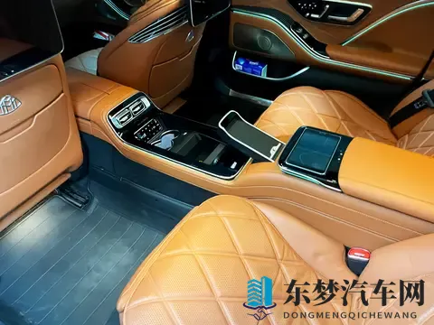 迈巴赫S480新车落地升级行政四座马鞍，享受高配车型一样的效果-1