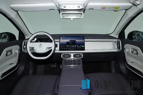 预算10万左右买纯电轿车，为什么推荐零跑B01？-3