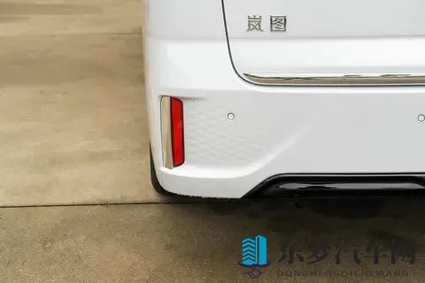 26款岚图梦想家，用细节说话，将用户需求做到极致-2