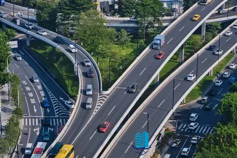 2025年高速公路收费变革：哪些路段免了费？未来趋势如何？-1