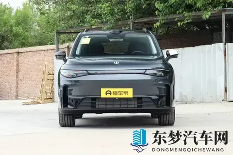 156寸后排大屏+六座布局，这台增程纯电SUV真香价开售-2