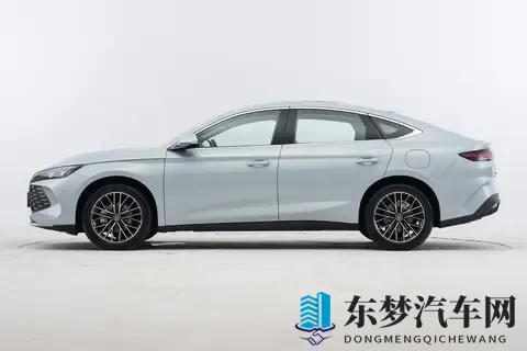 10万级家轿太卷了！风云A8L对决秦L DM-i，谁更能拿捏年轻人？-1