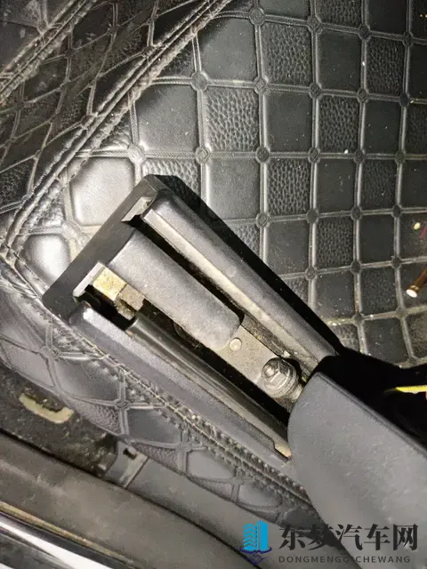 82板杨敏思版本1-5金瓶：全新车型解析：动力操控升级，舒适智能兼备-2