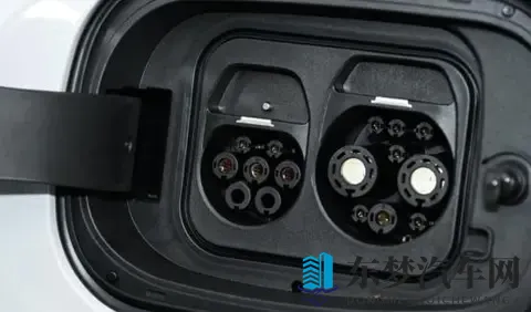 一台中型SUV的生死赌局：双动力破局能否救回极狐？-2