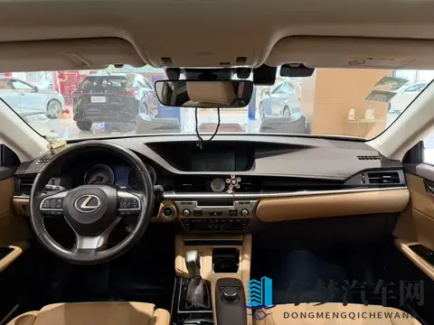 十年雷克萨斯ES，5万公里油电混动，这才是成熟男人的座驾？-3