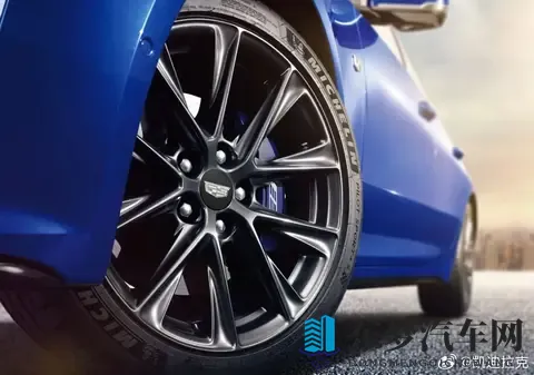 别只关注宝马3系了,不如看看这台20万内的“后驱王”-3