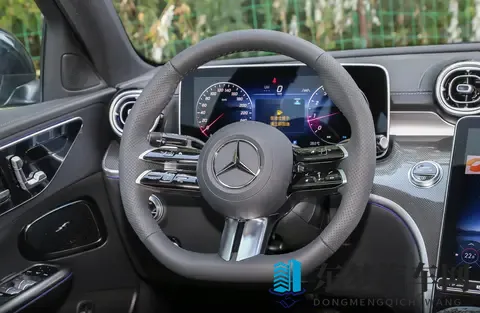 奔驰C级购车手册来了，配置差异化分析，哪个版本更适合你？-1