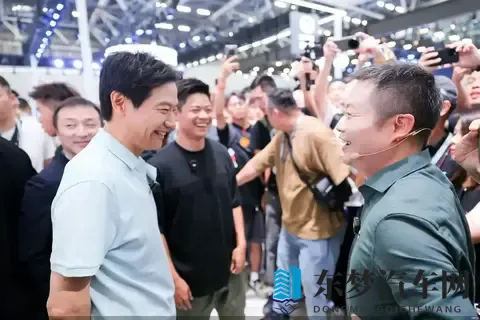 89万买飞行汽车！何小鹏掀桌子：AI才是王炸，五强之争已无退路？-2