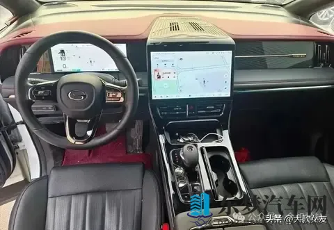 传祺M8宗师上市!双零重力座椅+20T插混,重新定义豪华MPV旗舰-2