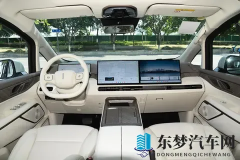 魏牌高山 7 上市：为解决家庭出行痛点而来，空间、舒适性拉满-1